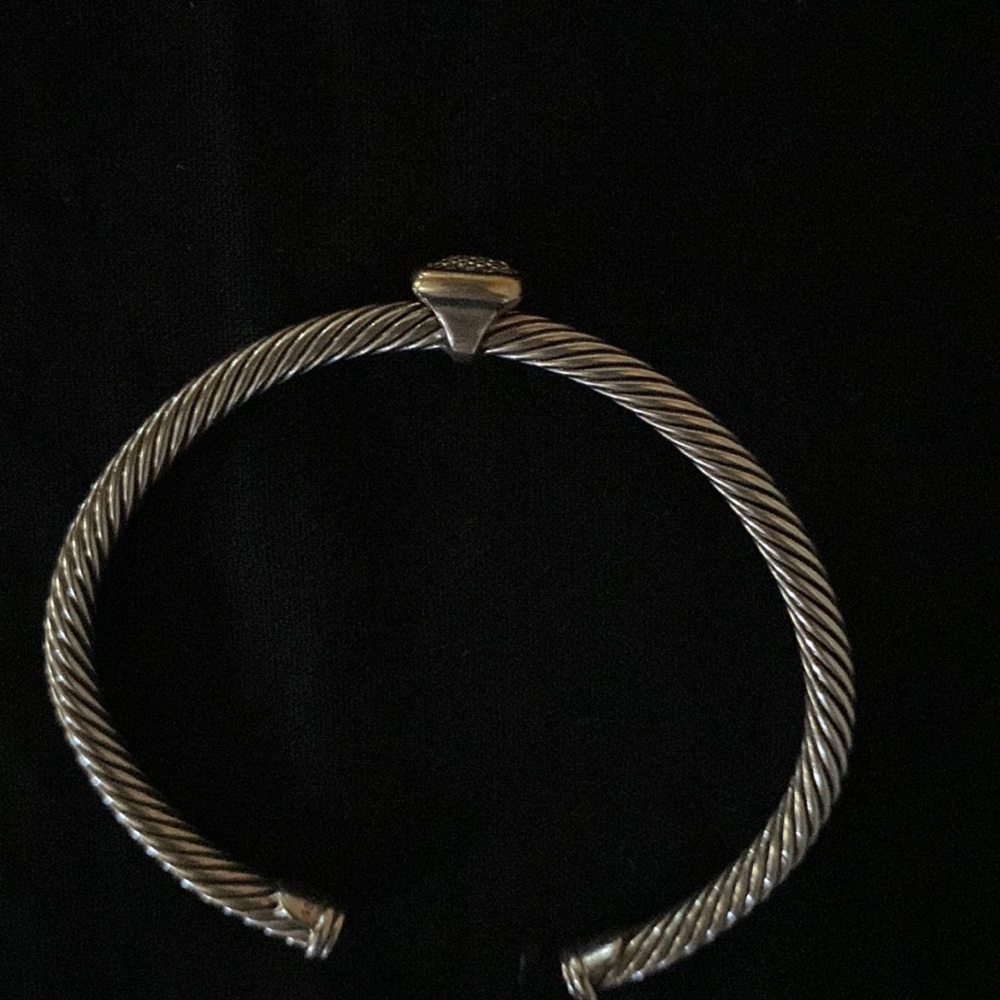 Cuff bracelet - Picture 3 of 3